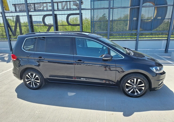 Volkswagen Touran cena 69900 przebieg: 227784, rok produkcji 2019 z Wrocław małe 781